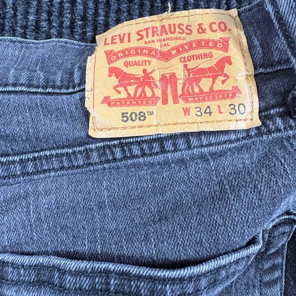 Levi Jeans Mens 34x30 Black 508 Regular Taper Faded Denim Pants
